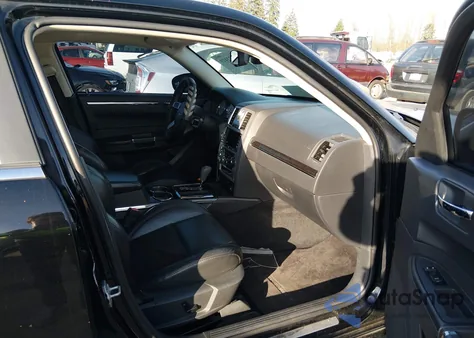 2010 Chrysler 300C V8 from USA, damaged, VIN 2C3CA9CT7AH266198